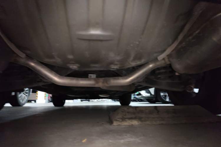 Used Cadillac XT6 2022 2.0T Six-Seater Two-Wheel-Drive Luxury Version Chassis Rear