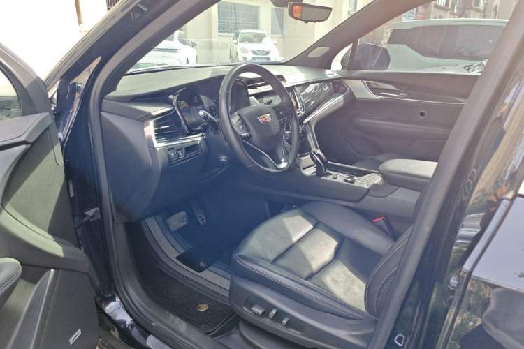 Used Cadillac XT6 2022 2.0T Six-Seater Four-Wheel Drive Luxury Version Driver Seat