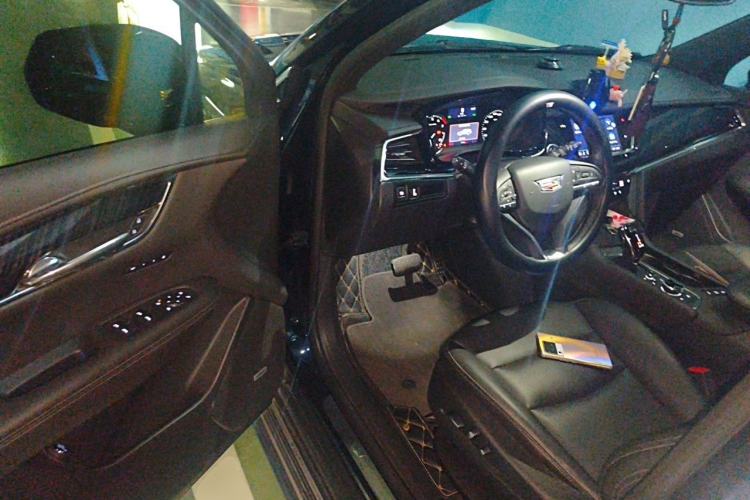 Used Cadillac XT6 2022 2.0T Six-Seater Two-Wheel-Drive Luxury Version Driver Seat