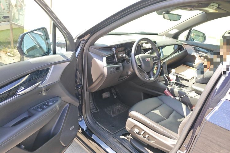 Used Cadillac XT6 2022 2.0T 7-Seater Four-Wheel Drive Luxury Version Driver Seat