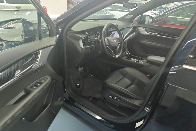Used Cadillac XT6 2022 2.0T Six-Seater Four-Wheel Drive Luxury Version Driver Seat