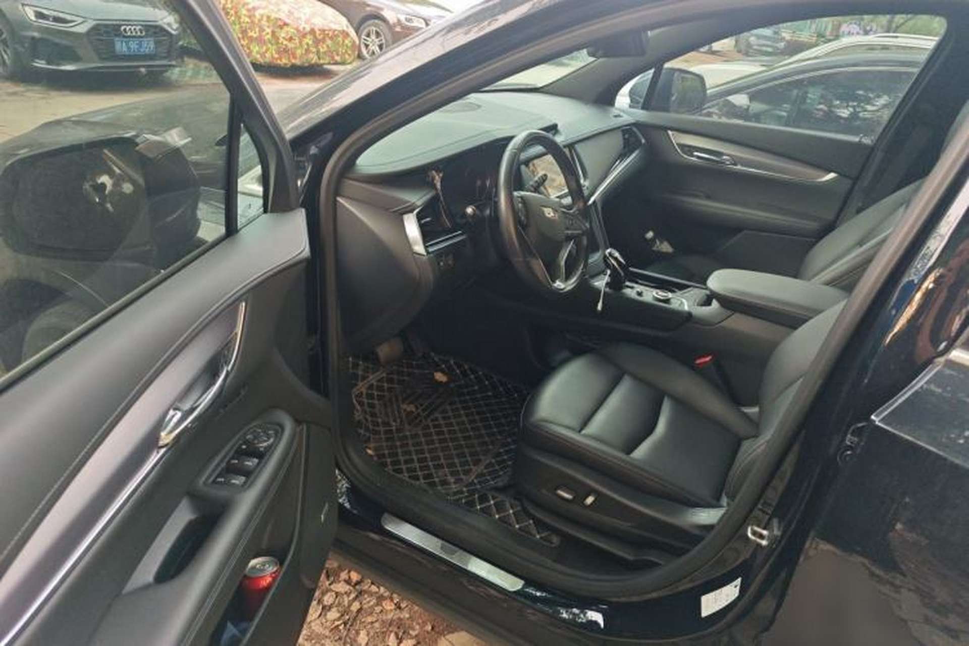 Used Cadillac XT6 2022 2.0T Six-Seater Four-Wheel-Drive Luxury Version Driver Seat