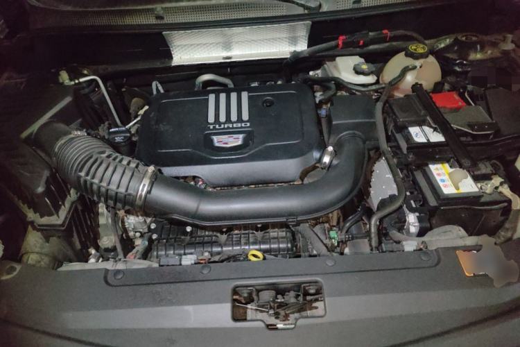Used Cadillac XT6 2022 2.0T Six-Seater Two-Wheel-Drive Luxury Version Engine Bay