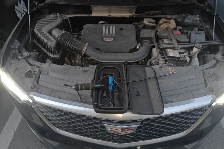 Used Cadillac XT6 2022 2.0T Six-Seater Two-Wheel-Drive Luxury Version Engine Bay