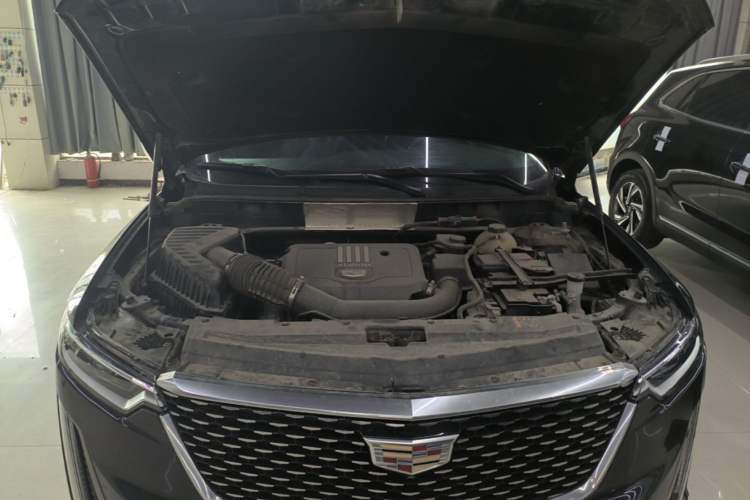 Used Cadillac XT6 2022 2.0T 7-Seater Four-Wheel Drive Luxury Standard Edition Engine Bay