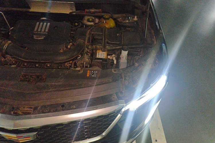 Used Cadillac XT6 2022 2.0T Six-Seater Two-Wheel-Drive Luxury Version Engine Bay Left