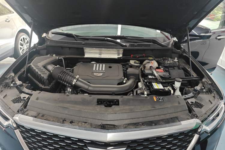 Used Cadillac XT6 2022 2.0T Six-Seater Four-Wheel Drive Luxury Version Engine Bay