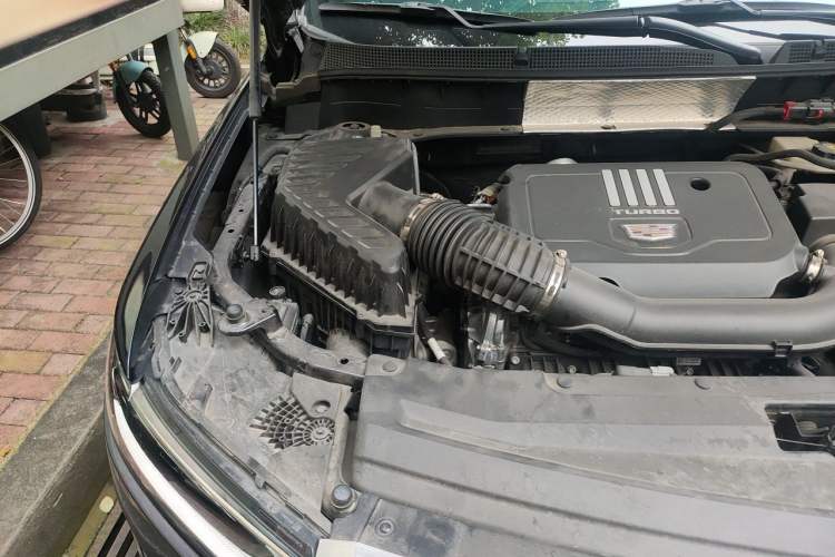Used Cadillac XT6 2022 2.0T 7-Seater Four-Wheel Drive Luxury Standard Edition Engine Bay Right