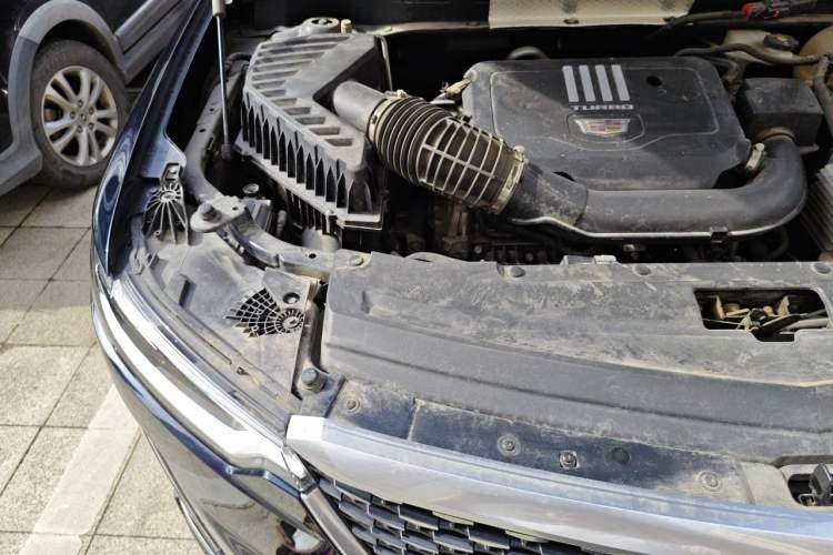 Used Cadillac XT6 2022 2.0T Six-Seater Four-Wheel Drive Luxury Version Engine Bay Right