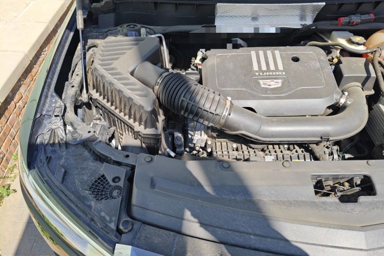 Used Cadillac XT6 2022 2.0T 7-Seater Four-Wheel Drive Luxury Version Engine Bay Right