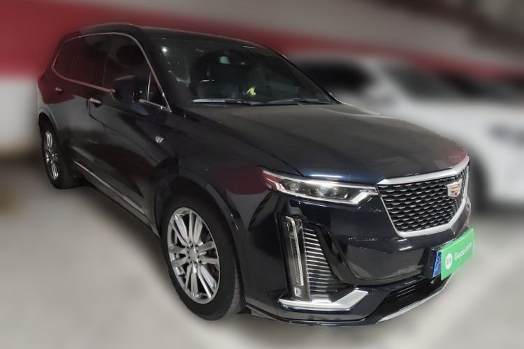 Used Cadillac XT6 2022 2.0T Six-Seater Two-Wheel-Drive Luxury Version Front Right 45 Deg
