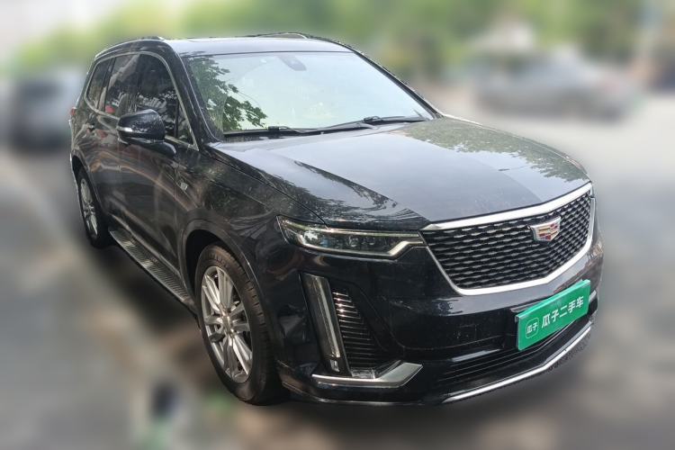 Used Cadillac XT6 2022 2.0T Six-Seater Two-Wheel-Drive Luxury Version Front Right 45 Deg