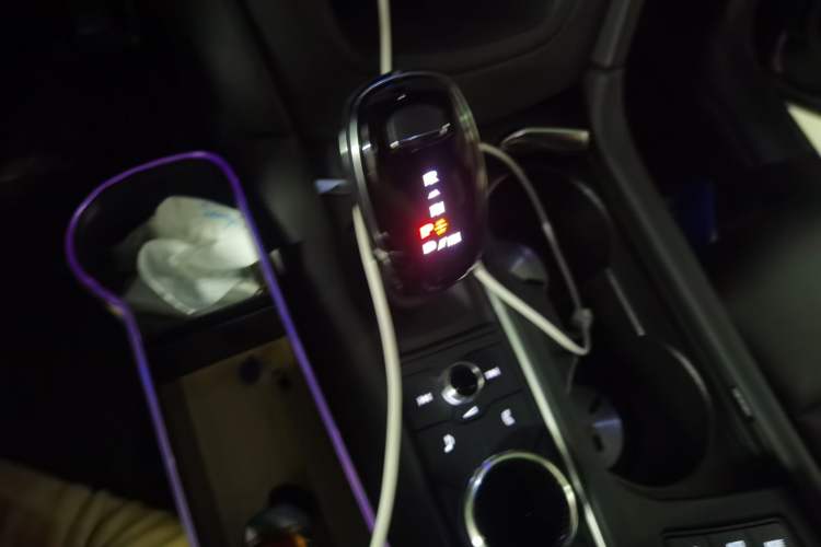 Used Cadillac XT6 2022 2.0T 7-Seater Four-Wheel Drive Luxury Standard Edition Gear Lever