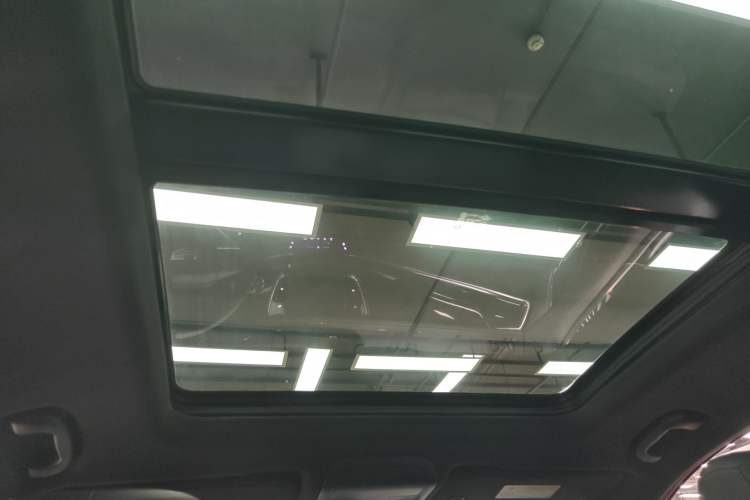 Used Cadillac XT6 2022 2.0T Six-Seater Four-Wheel Drive Luxury Version Headliner