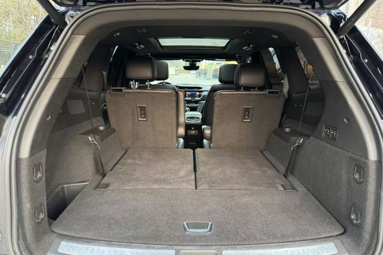 Used Cadillac XT6 2022 2.0T Six-Seater Four-Wheel Drive Luxury 120th Anniversary Limited Edition Interior 1