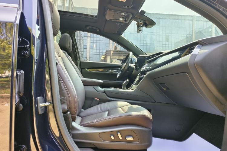 Used Cadillac XT6 2022 2.0T 7-Seater Four-Wheel Drive Luxury Standard Edition Interior 10