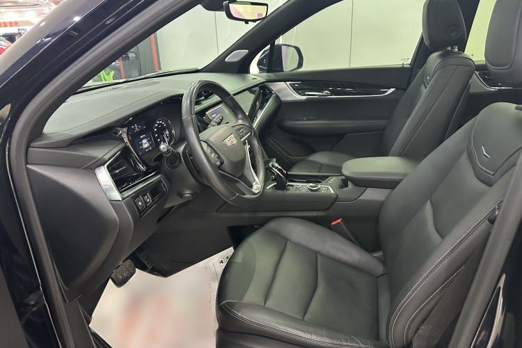 Used Cadillac XT6 2022 2.0T Six-Seater Four-Wheel Drive Luxury Version Interior 3