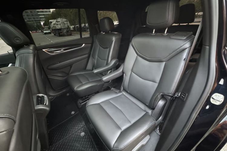 Used Cadillac XT6 2022 2.0T Six-Seater Four-Wheel Drive Luxury 120th Anniversary Limited Edition Interior 3