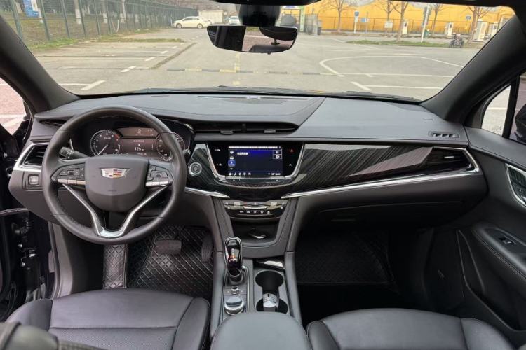 Used Cadillac XT6 2022 2.0T Six-Seater Four-Wheel Drive Luxury 120th Anniversary Limited Edition Interior 4