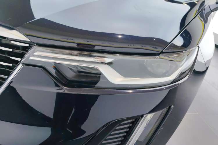 Used Cadillac XT6 2022 2.0T Six-Seater Four-Wheel-Drive Luxury Version Left Front Headlight