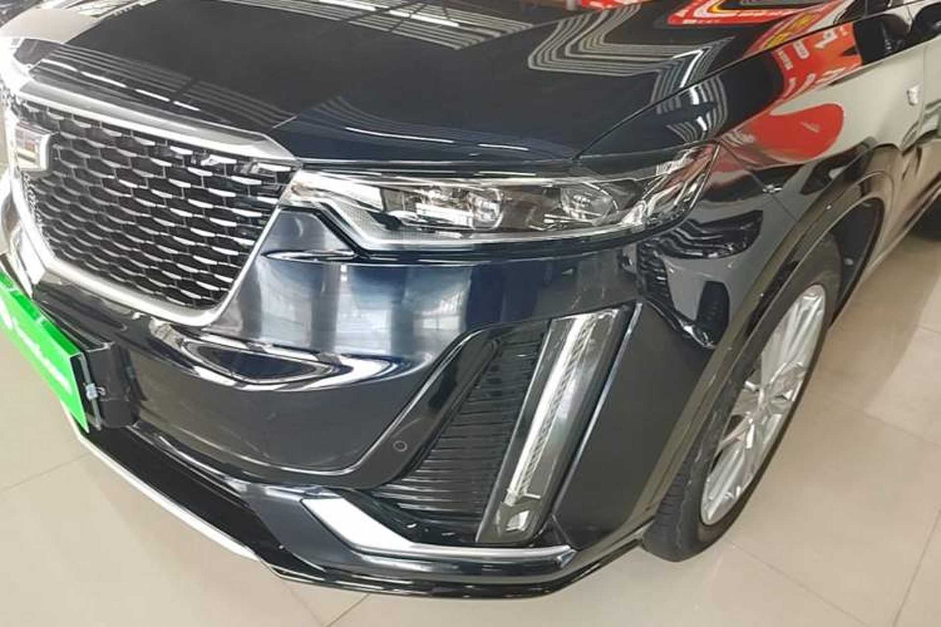 Used Cadillac XT6 2022 2.0T Six-Seater Two-Wheel-Drive Luxury Version Left Front Headlight