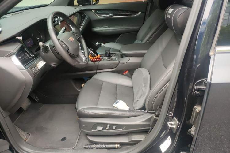 Used Cadillac XT6 2022 2.0T 7-Seater Four-Wheel Drive Luxury Standard Edition Left Front Seat