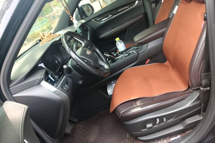 Used Cadillac XT6 2022 2.0T Six-Seater Two-Wheel-Drive Luxury Version Left Front Seat