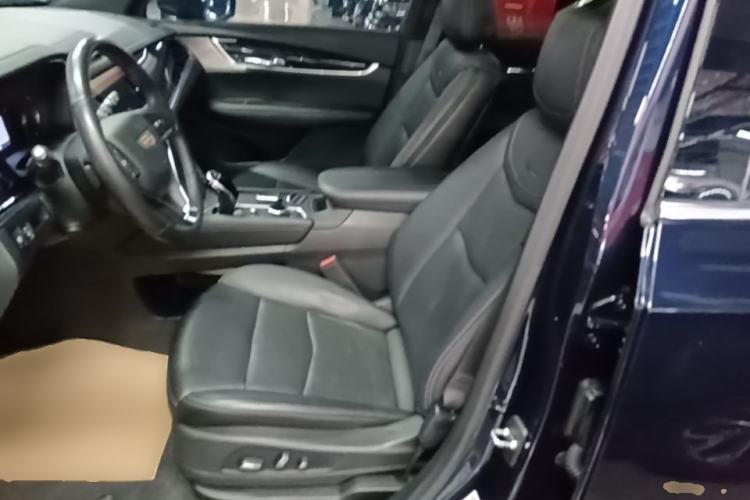 Used Cadillac XT6 2022 2.0T Six-Seater Four-Wheel Drive Luxury Version Left Front Seat