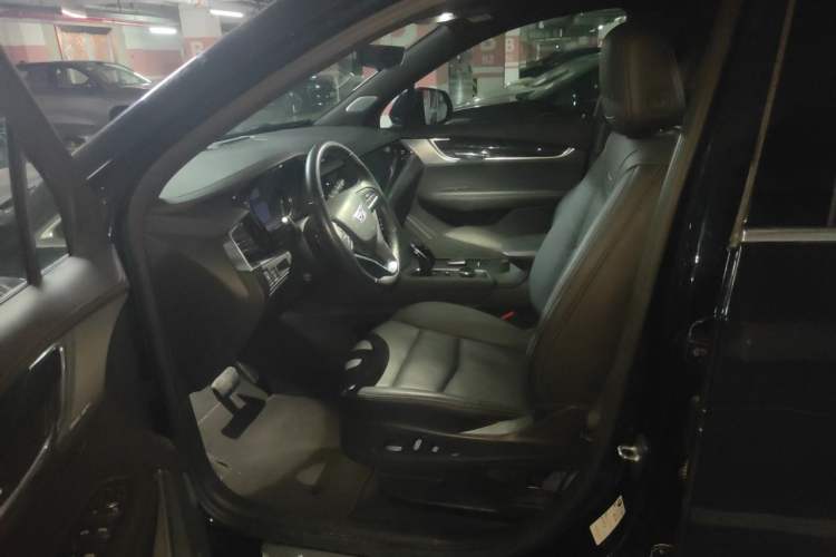 Used Cadillac XT6 2022 2.0T Six-Seater Four-Wheel Drive Luxury Version Left Front Seat