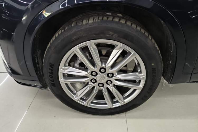 Used Cadillac XT6 2022 2.0T 7-Seater Four-Wheel Drive Luxury Standard Edition Left Front Wheel Hub
