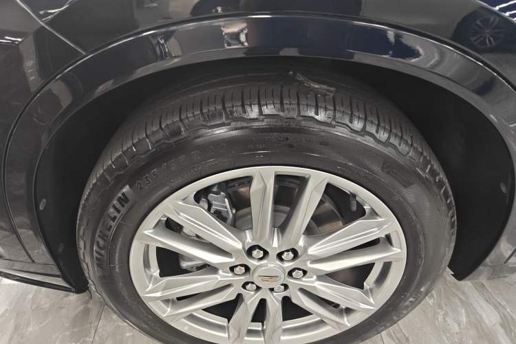 Used Cadillac XT6 2022 2.0T Six-Seater Four-Wheel Drive Luxury Version Left Front Wheel Hub