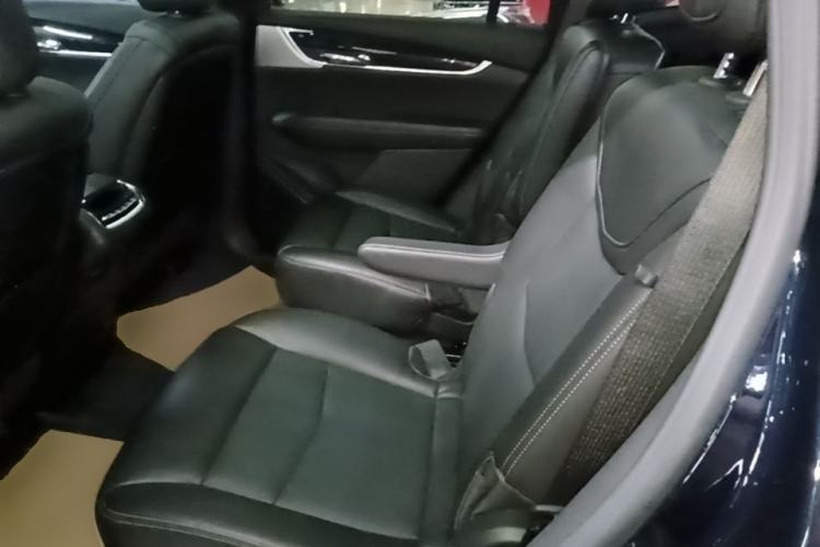 Used Cadillac XT6 2022 2.0T Six-Seater Four-Wheel Drive Luxury Version Left Rear Seat