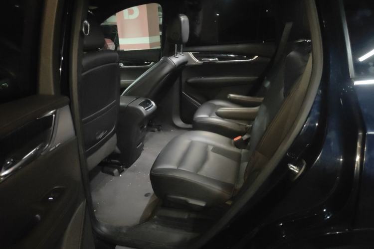 Used Cadillac XT6 2022 2.0T Six-Seater Four-Wheel Drive Luxury Version Left Rear Seat