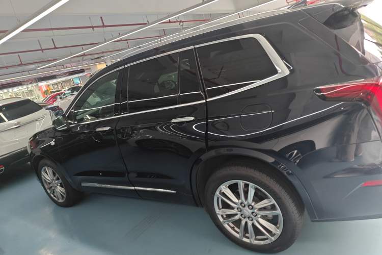 Used Cadillac XT6 2022 2.0T Six-Seater Four-Wheel Drive Luxury Version Left Side