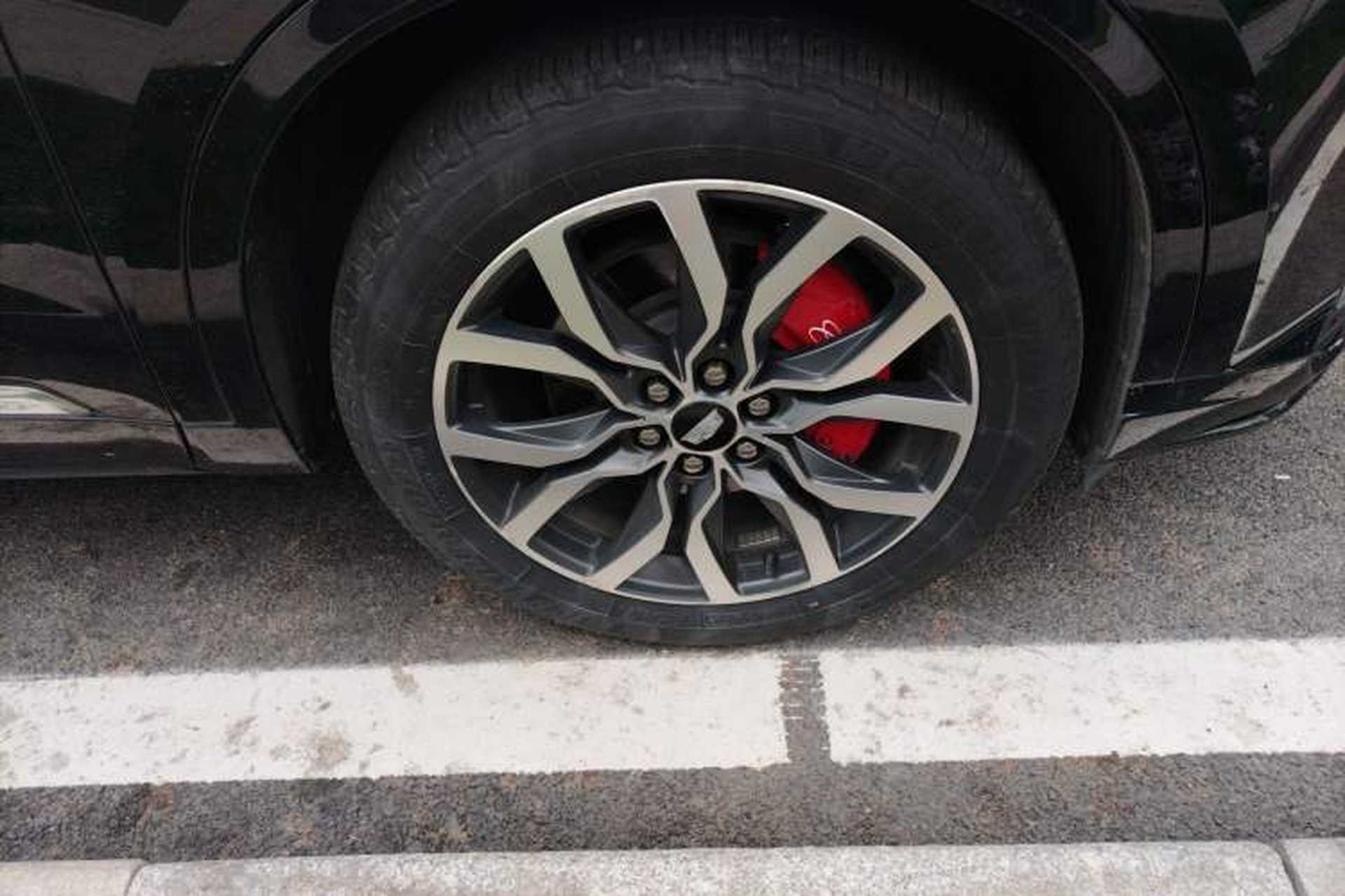 Used Cadillac XT6 2022 2.0T Six-Seater Four-Wheel Drive Prestige 120th Anniversary Limited Edition Right Front Wheel Hub