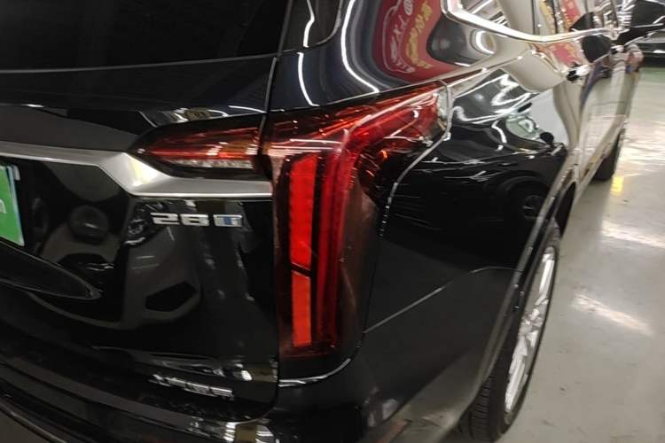 Used Cadillac XT6 2022 2.0T 7-Seater Four-Wheel Drive Luxury Version Right Rear Taillight