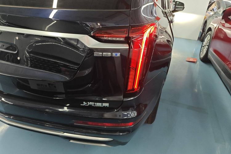Used Cadillac XT6 2022 2.0T Six-Seater Four-Wheel Drive Luxury Version Right Rear Taillight