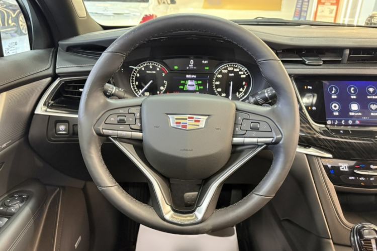 Used Cadillac XT6 2022 2.0T 7-Seater Four-Wheel Drive Luxury Version Steering Wheel