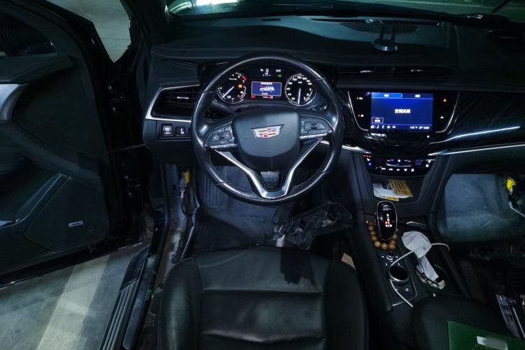 Used Cadillac XT6 2022 2.0T Six-Seater Four-Wheel Drive Luxury Version Steering Wheel