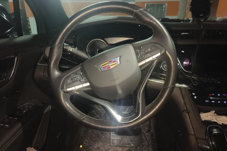 Used Cadillac XT6 2022 2.0T Six-Seater Four-Wheel-Drive Luxury Standard Edition Steering Wheel
