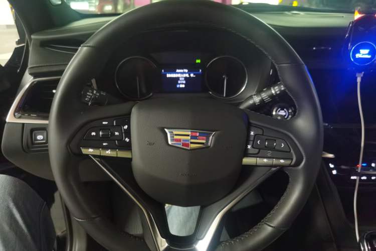 Used Cadillac XT6 2022 2.0T 7-Seater Four-Wheel Drive Luxury Standard Edition Steering Wheel