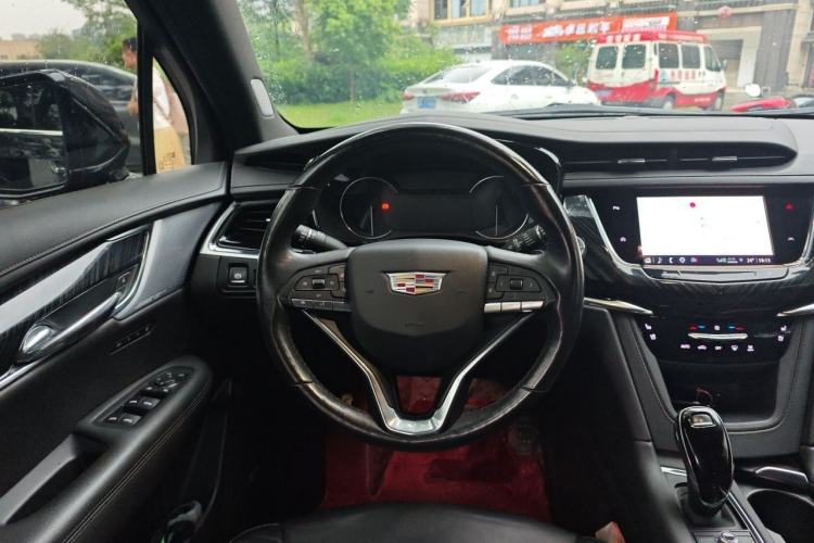 Used Cadillac XT6 2022 2.0T Six-Seater Four-Wheel Drive Luxury Version Steering Wheel