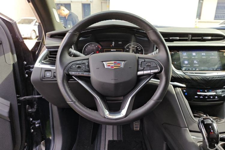 Used Cadillac XT6 2022 2.0T Six-Seater Four-Wheel Drive Luxury Version Steering Wheel
