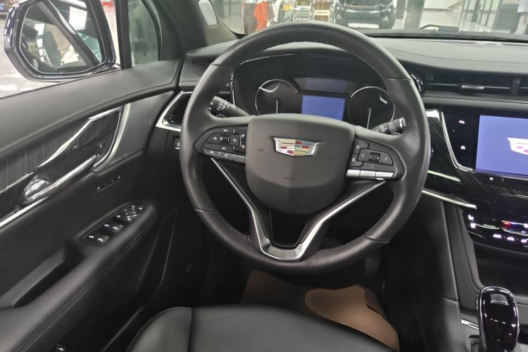 Used Cadillac XT6 2022 2.0T Six-Seater Four-Wheel Drive Luxury Version Steering Wheel