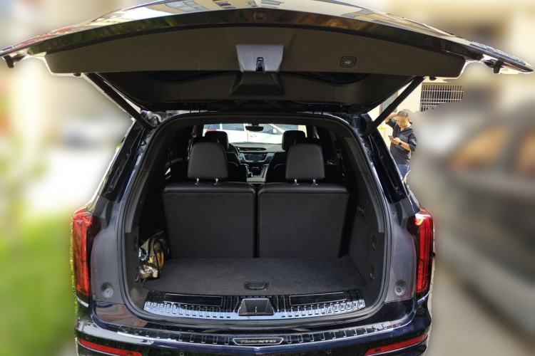 Used Cadillac XT6 2022 2.0T Six-Seater Four-Wheel Drive Luxury Version Trunk