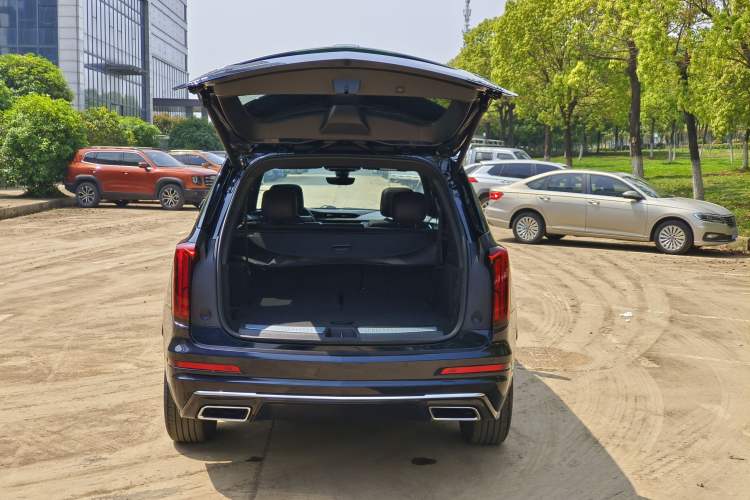 Used Cadillac XT6 2022 2.0T 7-Seater Four-Wheel Drive Luxury Standard Edition Trunk