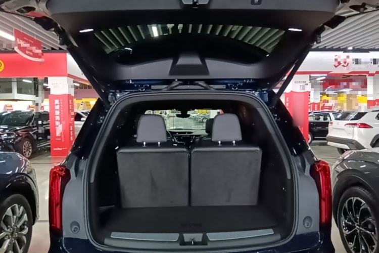 Used Cadillac XT6 2022 2.0T Six-Seater Four-Wheel Drive Luxury Version Trunk