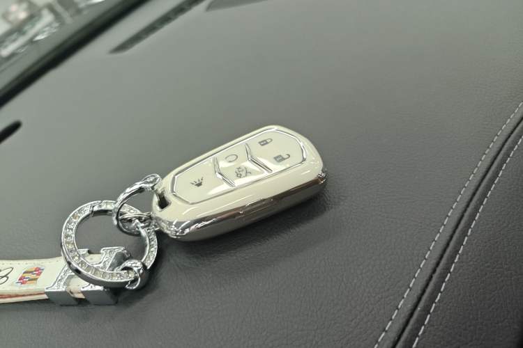 Used Cadillac XT6 2022 2.0T Six-Seater Four-Wheel Drive Luxury Version Vehicle Key