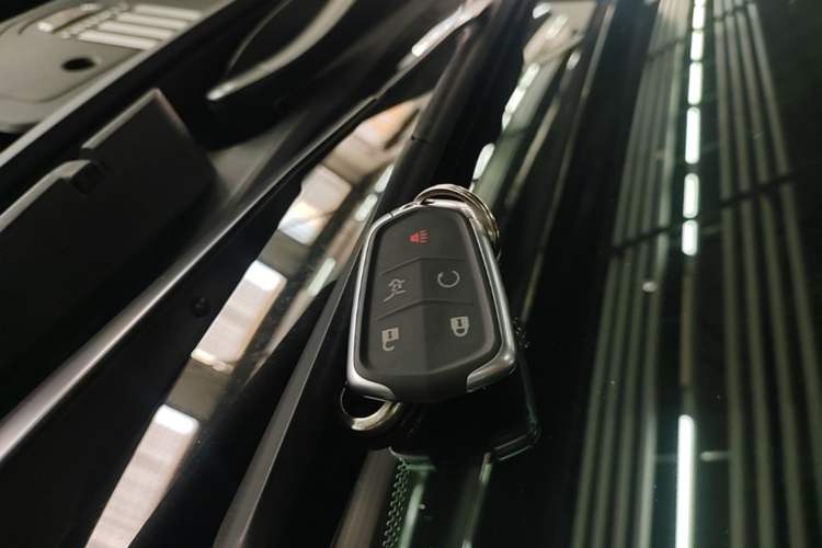 Used Cadillac XT6 2022 2.0T Six-Seater Two-Wheel-Drive Luxury Version Vehicle Key