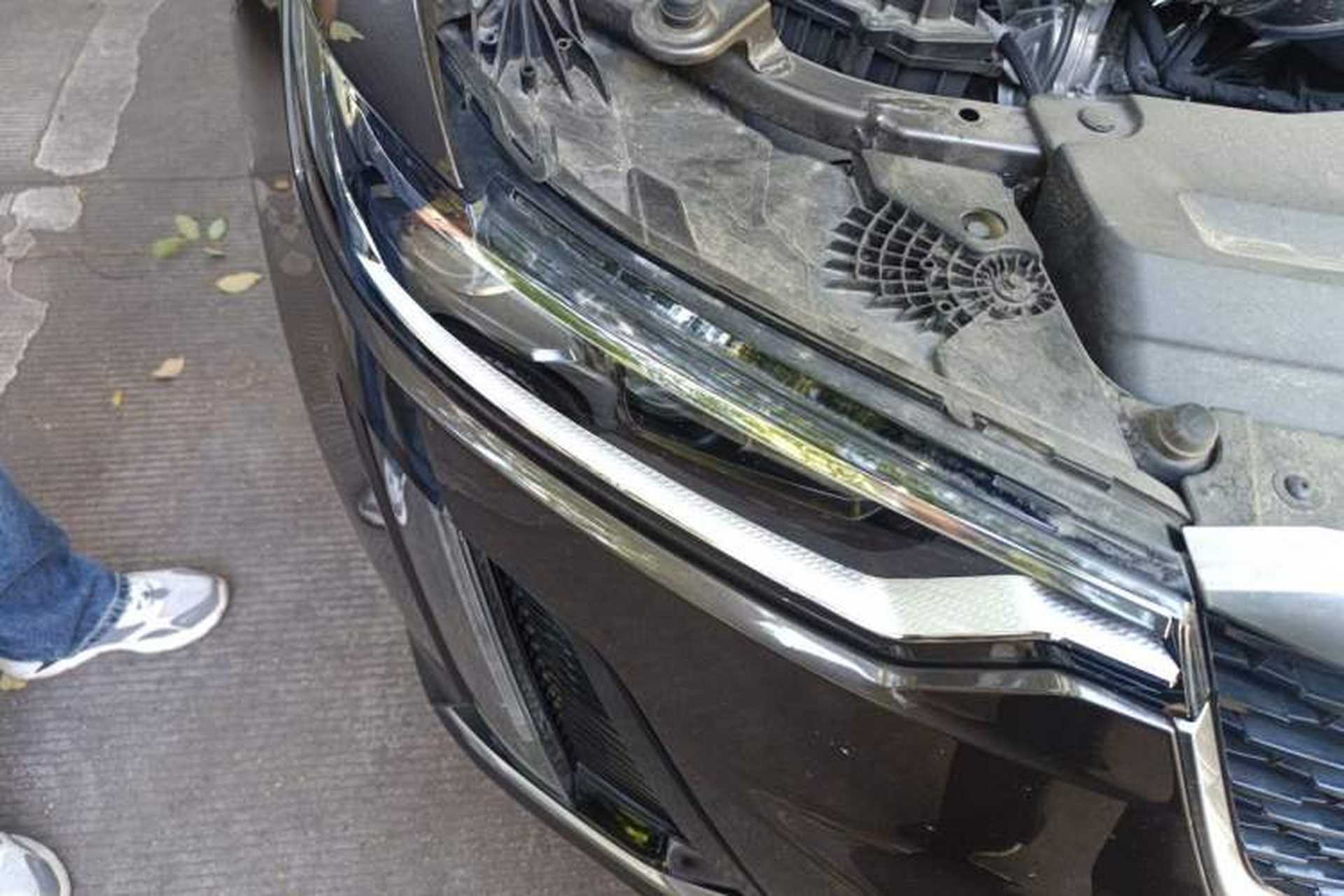 Used Cadillac XT6 2022 2.0T Six-Seater Four-Wheel Drive Luxury Version Right Front Headlight